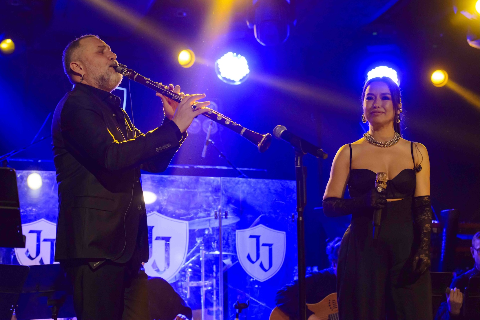 Hüsnü Şenlendirici & Tuğba Yurt @ JJ Vadistanbul