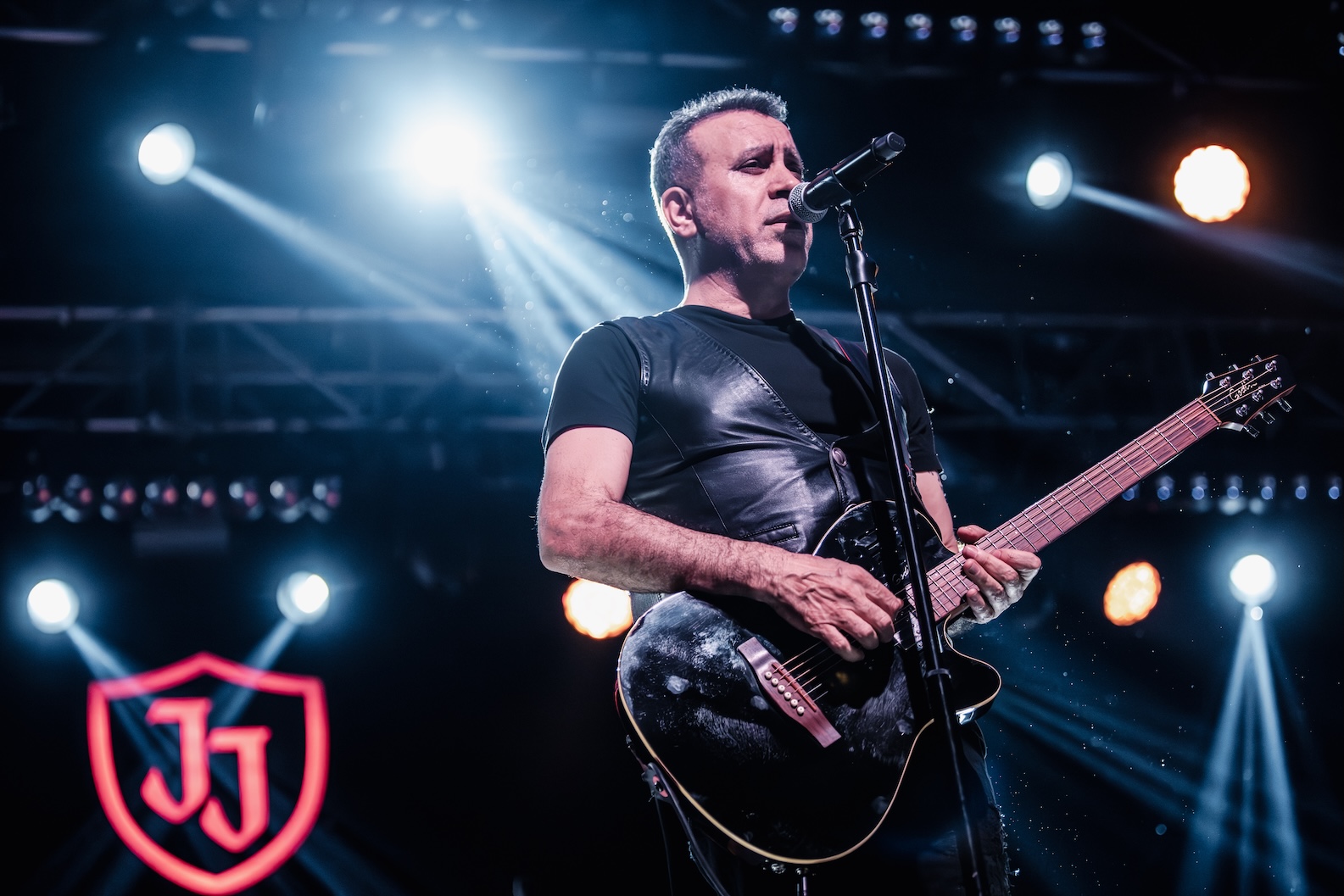 Haluk Levent @ JJ Arena