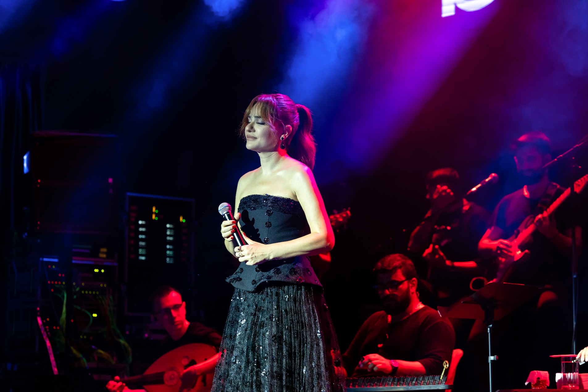 Derya Bedavacı @ JJ Atakent Tema