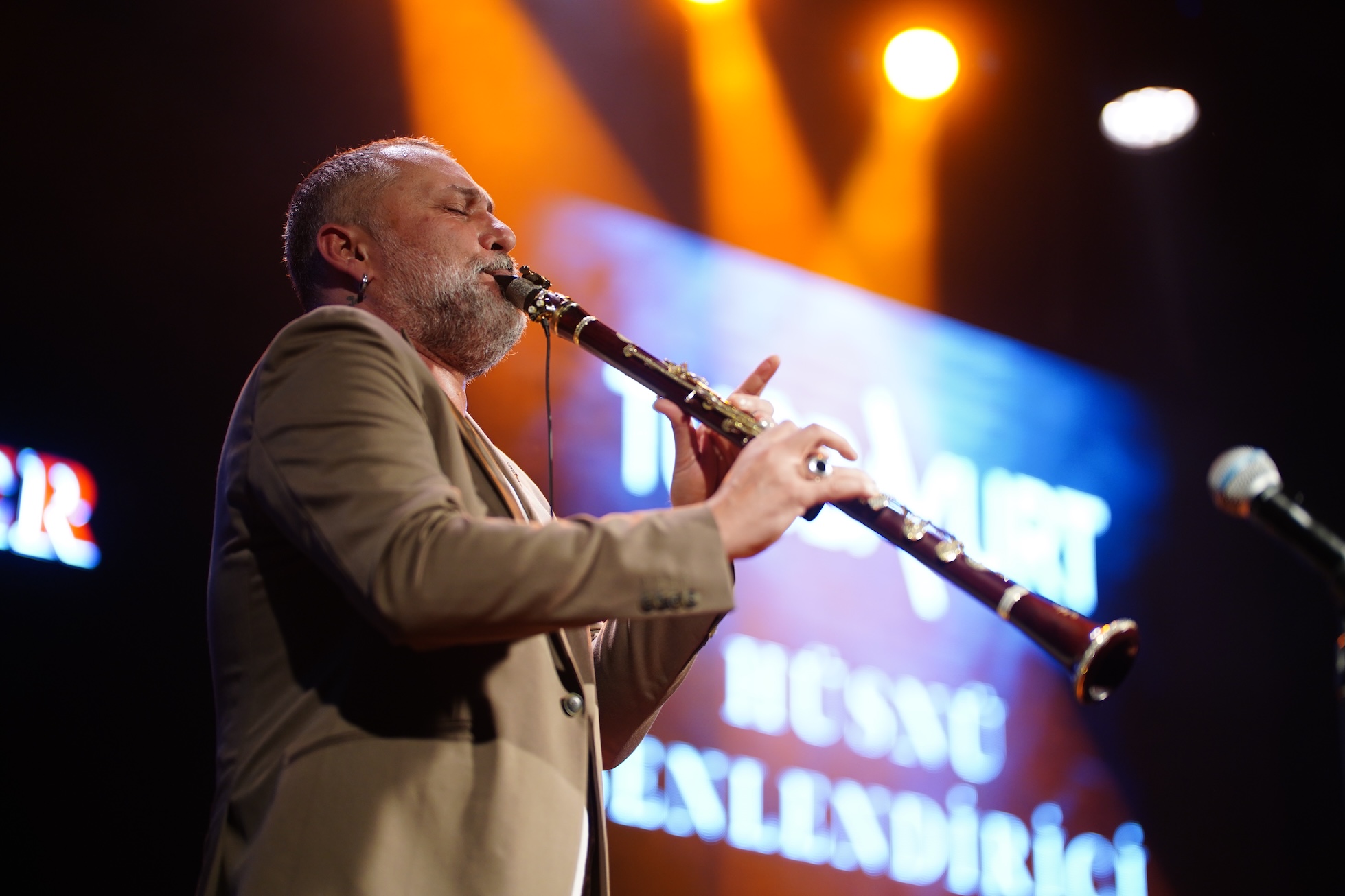 Hüsnü Şenlendirici & Tuğba Yurt @ JJ Bursa